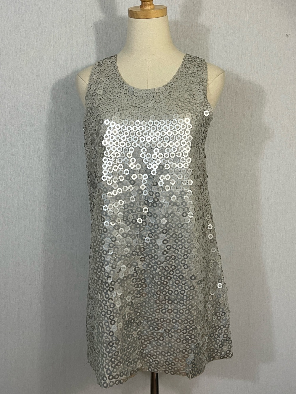 Alice + Olivia Silver Sequin Disc Sleeveless Shift Mini Dress